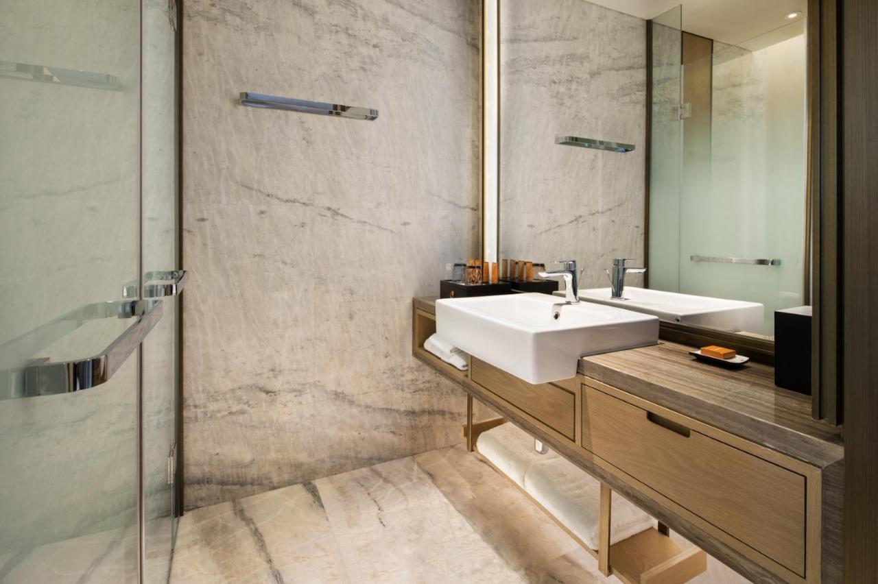 Hotel Crowne Plaza Xiangxi à Fenghuang Extérieur photo