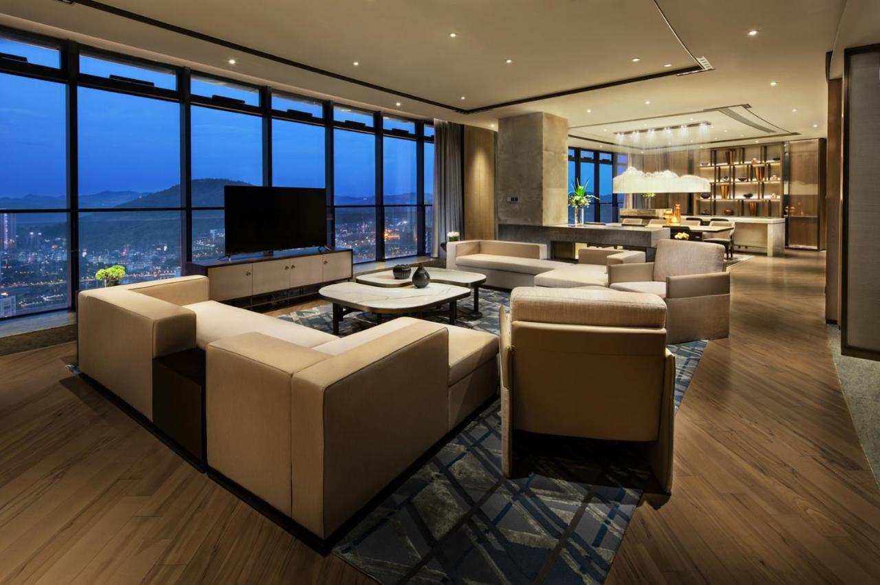 Hotel Crowne Plaza Xiangxi à Fenghuang Extérieur photo