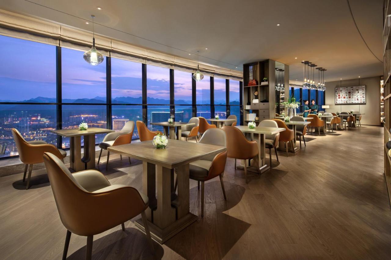 Hotel Crowne Plaza Xiangxi à Fenghuang Extérieur photo