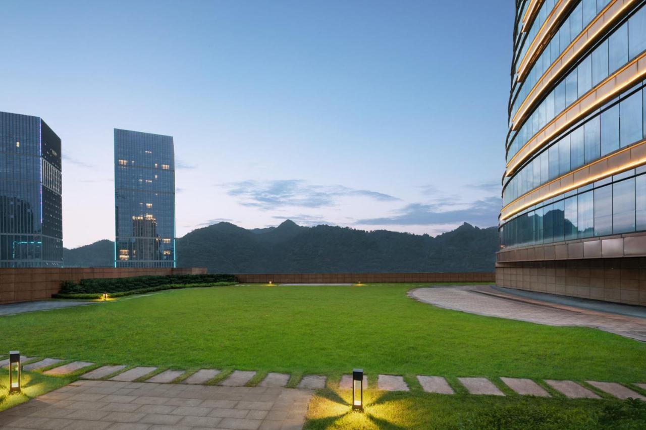 Hotel Crowne Plaza Xiangxi à Fenghuang Extérieur photo