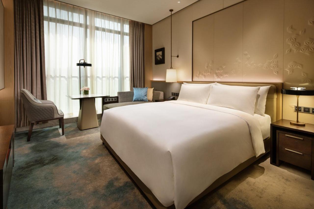 Hotel Crowne Plaza Xiangxi à Fenghuang Extérieur photo